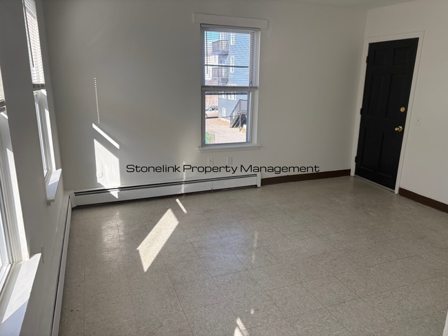 Foto del edificio - 220 Cross St