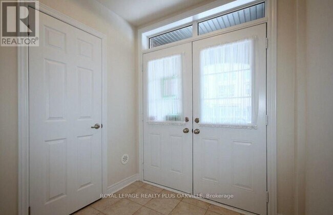 Building Photo - 3055 Preserve Dr
