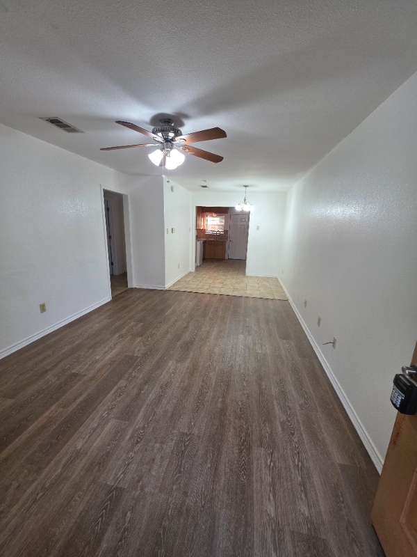 Building Photo - 1508 Alamo Ave