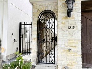 Building Photo - 1315 Asbury St