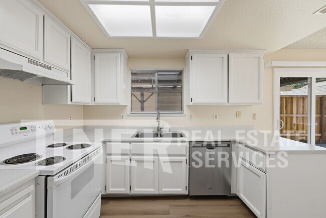 Foto del edificio - 4907 Perceptive Way