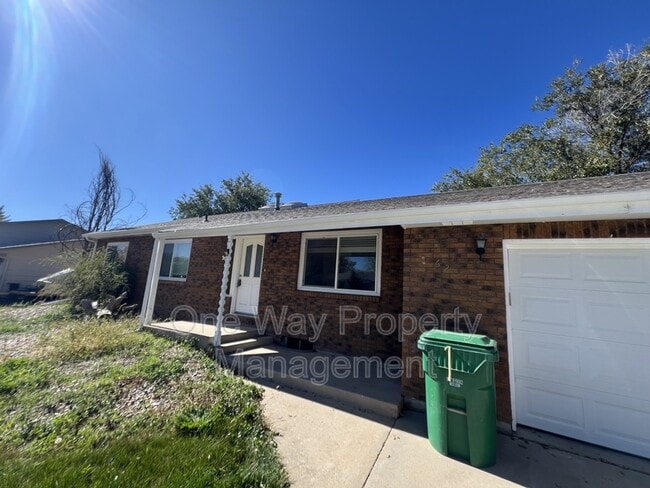 Building Photo - 629 Graefe Ave
