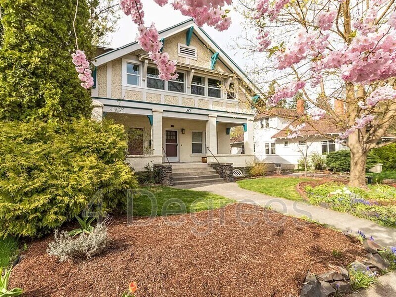 Primary Photo - 30 W 15th Ave