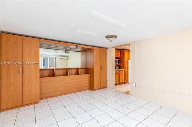 Foto del edificio - 6133 Hayes St