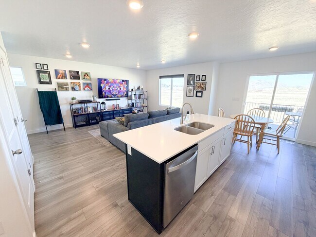 Foto del edificio - Hidden Springs Gem