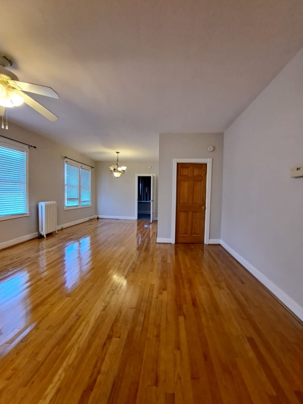 Photo - 93-02 202nd St (Queens, NY)