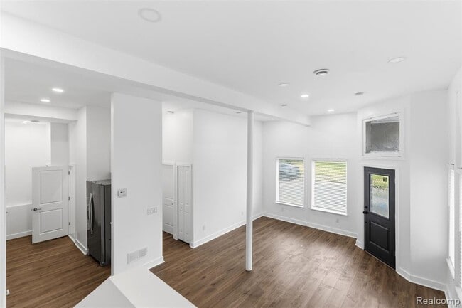 Foto del edificio - 2503 W Forest Ave