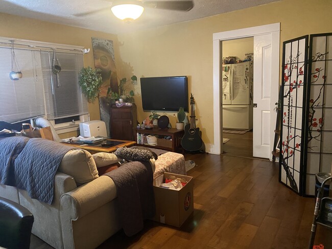 Building Photo - 1845 Junipero Ave