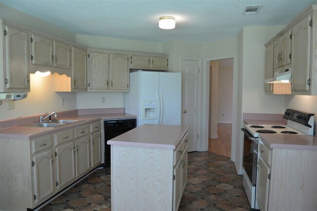 Building Photo - 256 Poplar Bluff Cove