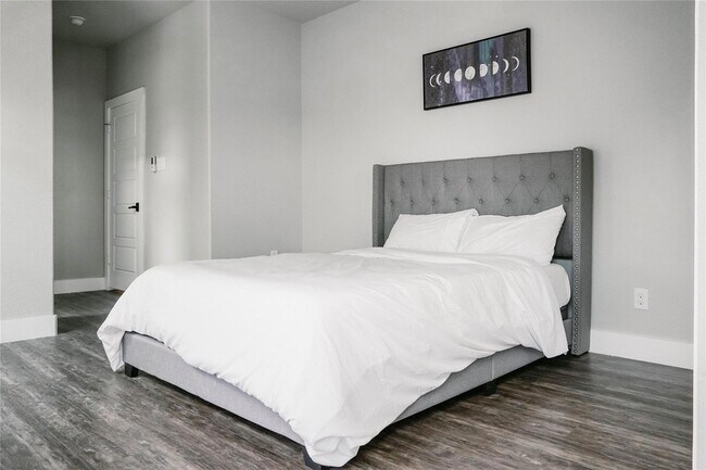 Foto del edificio - 320 Winslett Dr