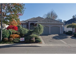 Building Photo - 16090 NW Birdie Ln