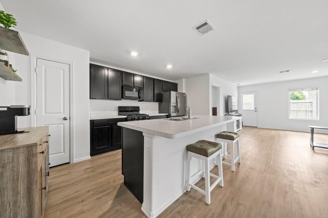 Building Photo - 18107 Rockvine Dr