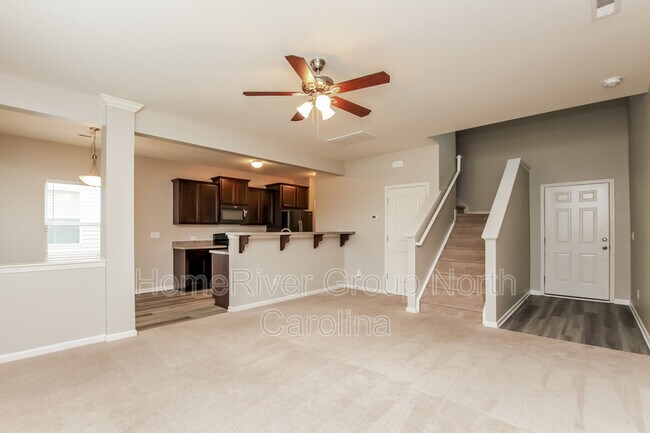 Building Photo - 701 Falls Ln