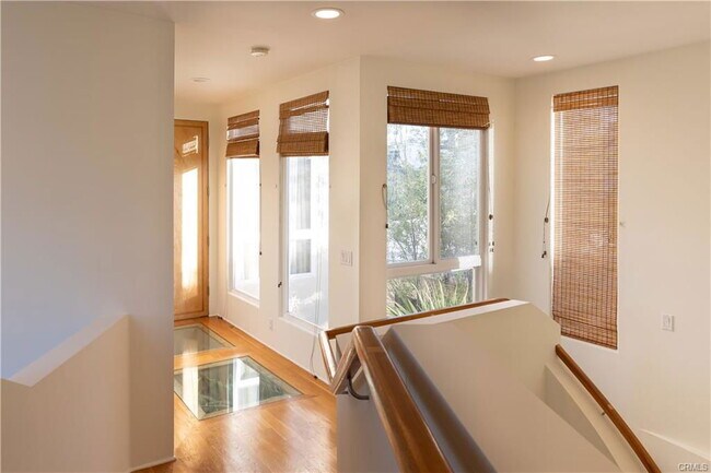 Building Photo - 1048 14th St