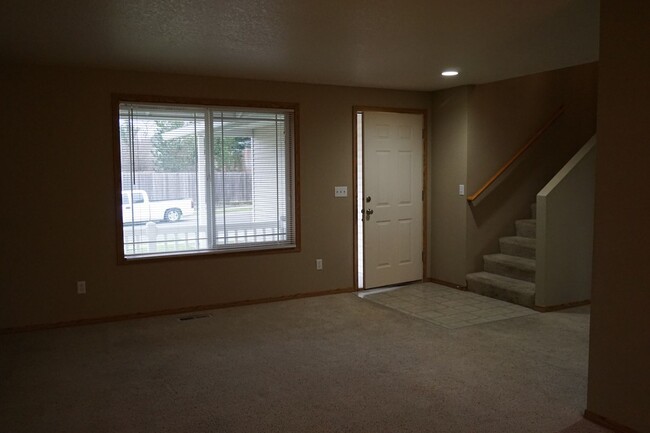 Foto del edificio - 6412 NE 78th Ave