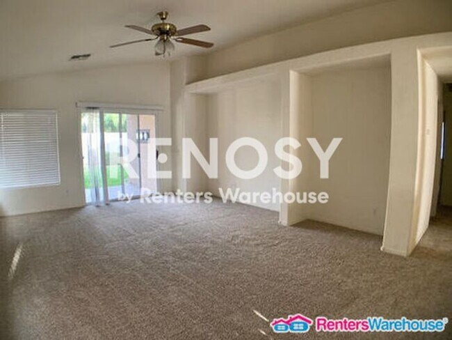 Building Photo - Ideal 3 Br 2 Ba 2 Cg Home Near Loop 303 & Greenway in Surprise!