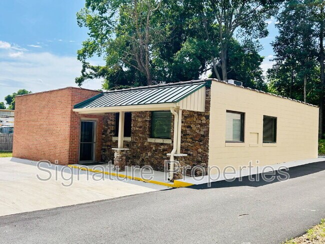 Foto del edificio - 1821 Seymour Dr