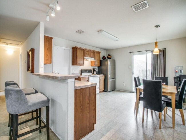 Foto del edificio - 1618 Duet Dr