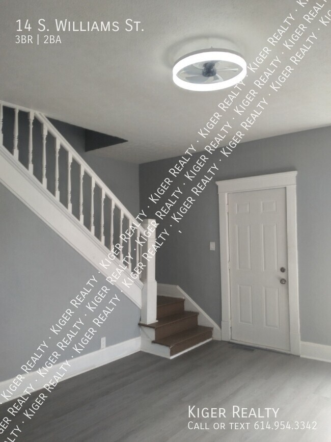 Building Photo - 3 Bedroom, 1.5 Bathroom Townhome