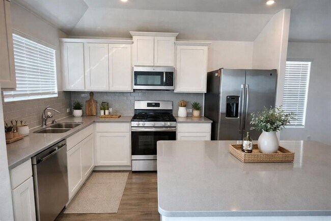 Building Photo - 119 Isaac Millsaps Trl