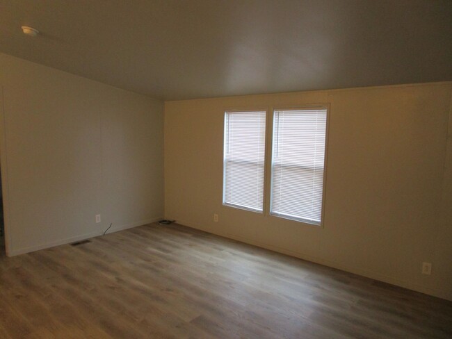 Foto del edificio - 3 Bedroom, 2 Bathroom Updated Home South o...