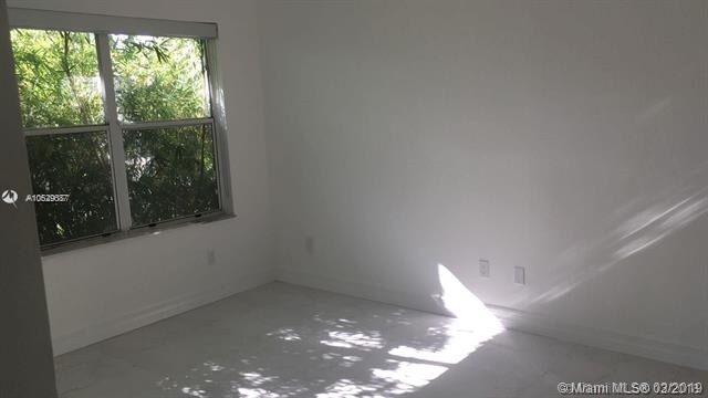 Foto del edificio - 1051 Euclid Ave