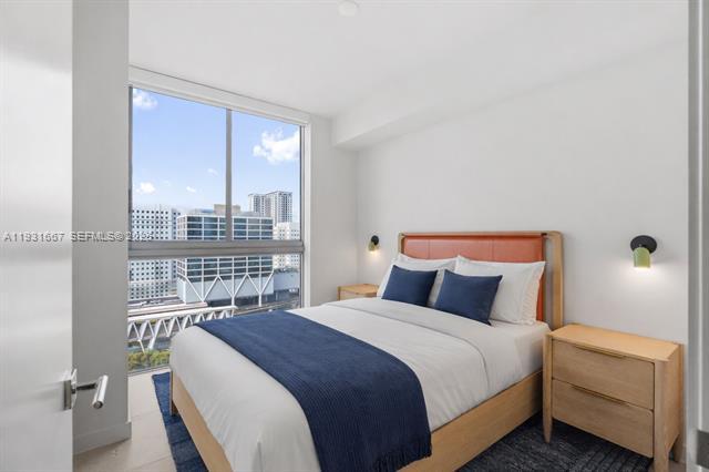 Photo - 11 NE 6th St House