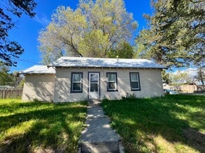 Building Photo - 301 N Dennis St