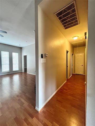 Foto del edificio - 1310 Sunderland Ct