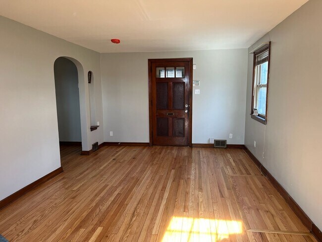 Building Photo - Bellvue