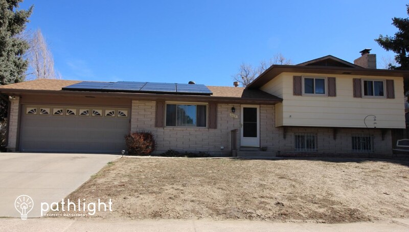Primary Photo - 1117 Moffat Cir