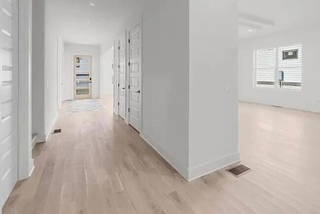 Foto del edificio - 2323 Carter Ave
