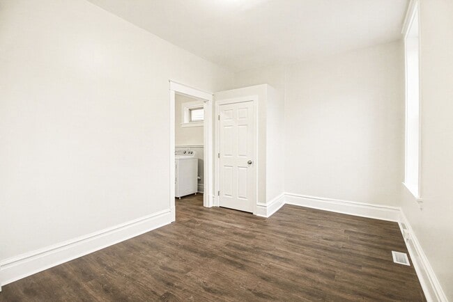 Building Photo - 145 S Pitt St