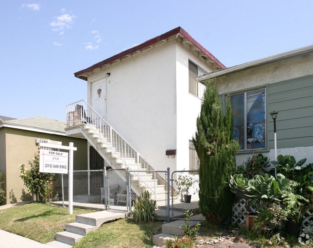 Primary Photo - 6568 S Van Ness Ave