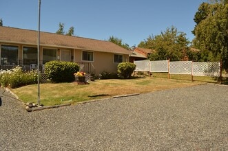Building Photo - 505 Tucker Ave