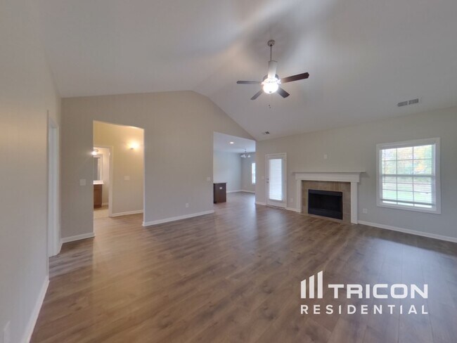 Building Photo - 821 Ellyson Dr Spring Hill TN