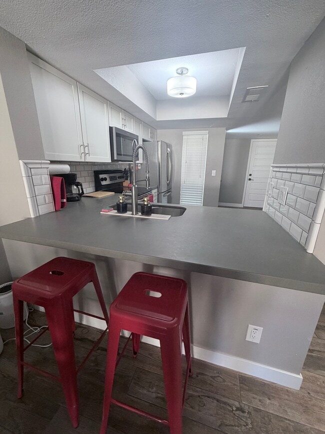 Photo - 815 E Grovers Ave Townhome