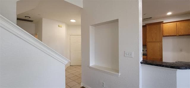 Building Photo - 909 Avondale Ln