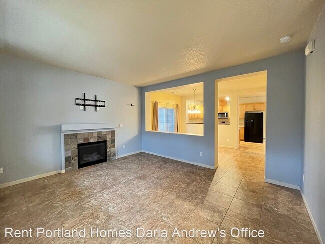 Building Photo - 3 br, 2.5 bath House - 343 NE Edgeway Dr.