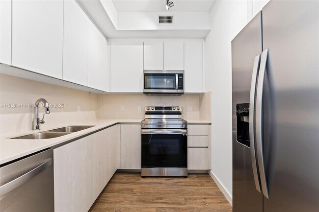 Foto del edificio - 1500 Bay Rd