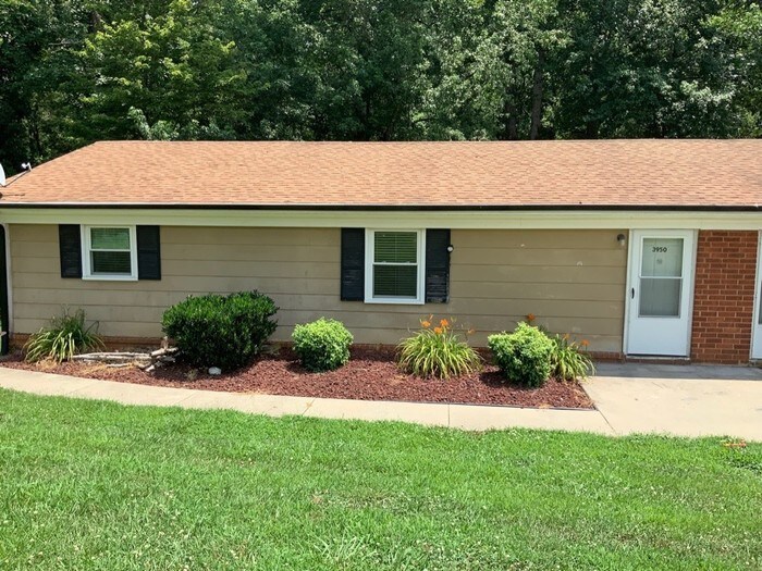 3950 Applewood Ln, Denver, NC 28037 Room for Rent in Denver, NC