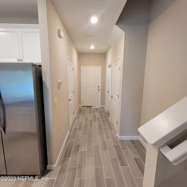 Foto del edificio - 51 Appleton Ct