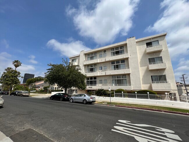 Foto del edificio - 10432 Eastborne Ave