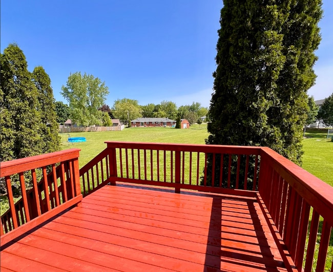 Deck - 2793 Aquarius Rd