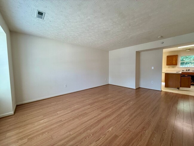 Building Photo - 9906 Warwick Pl