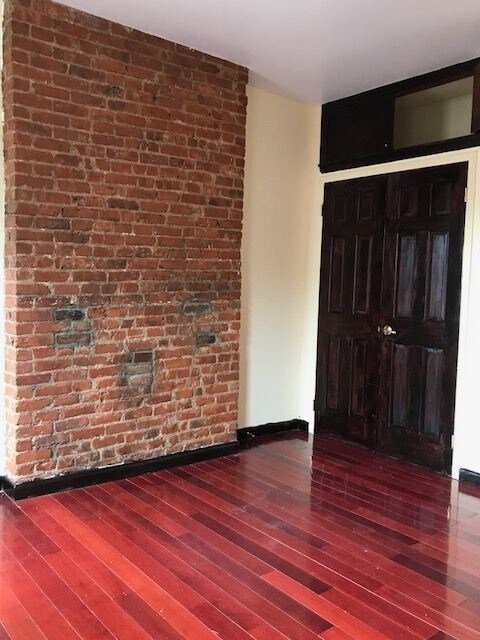 Primary Photo - 294 20th St