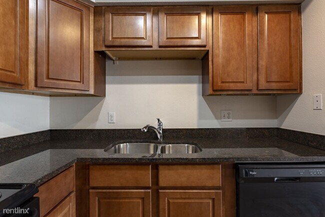 Foto del edificio - 2 br, 2 bath Condo - 701 North Harlan Stre...