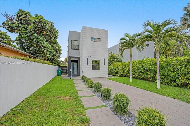 Foto del edificio - 2320 SW 14th St