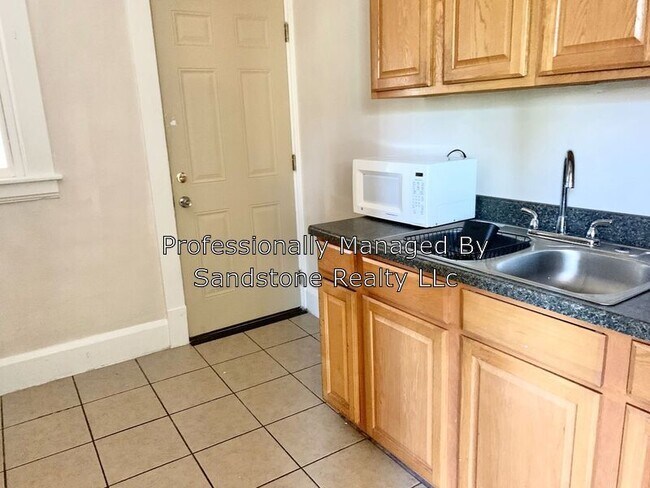 Building Photo - 316 Furnace St Unit 7