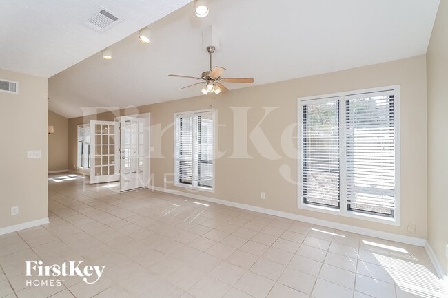 Building Photo - 2845 Forest Wood Dr